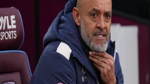 沙特策略谨慎，远藤航谈我国球队关键时刻短板